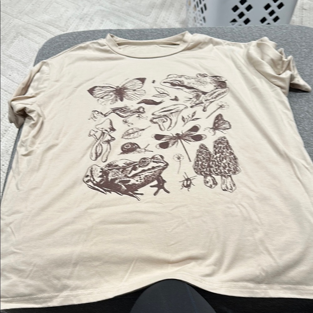 SHEIN Graphic Nature Beige T-Shirt